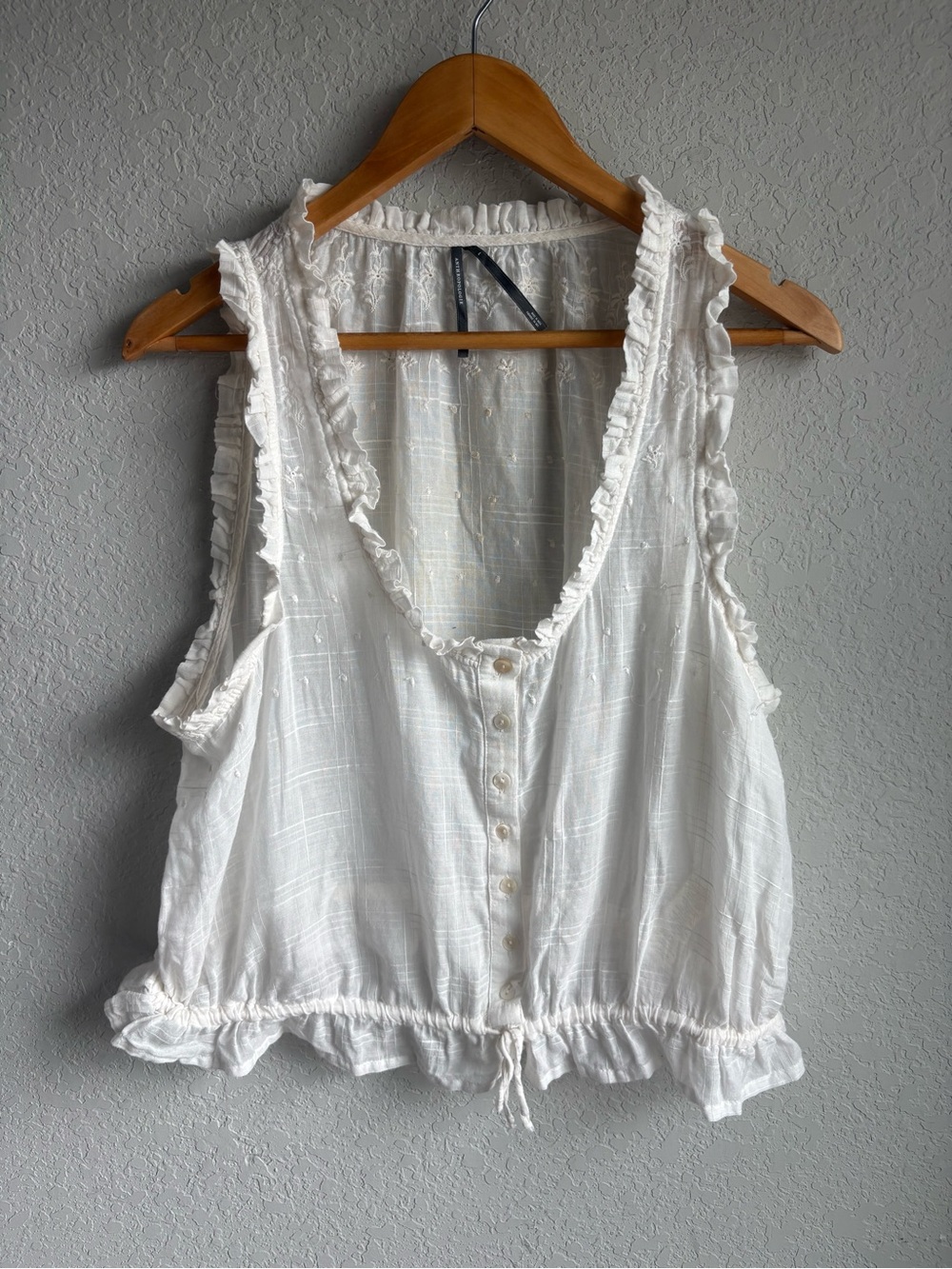 Anthropologie White Embroidered Ruffle Sleeveless Blouse Tank Women’s Large